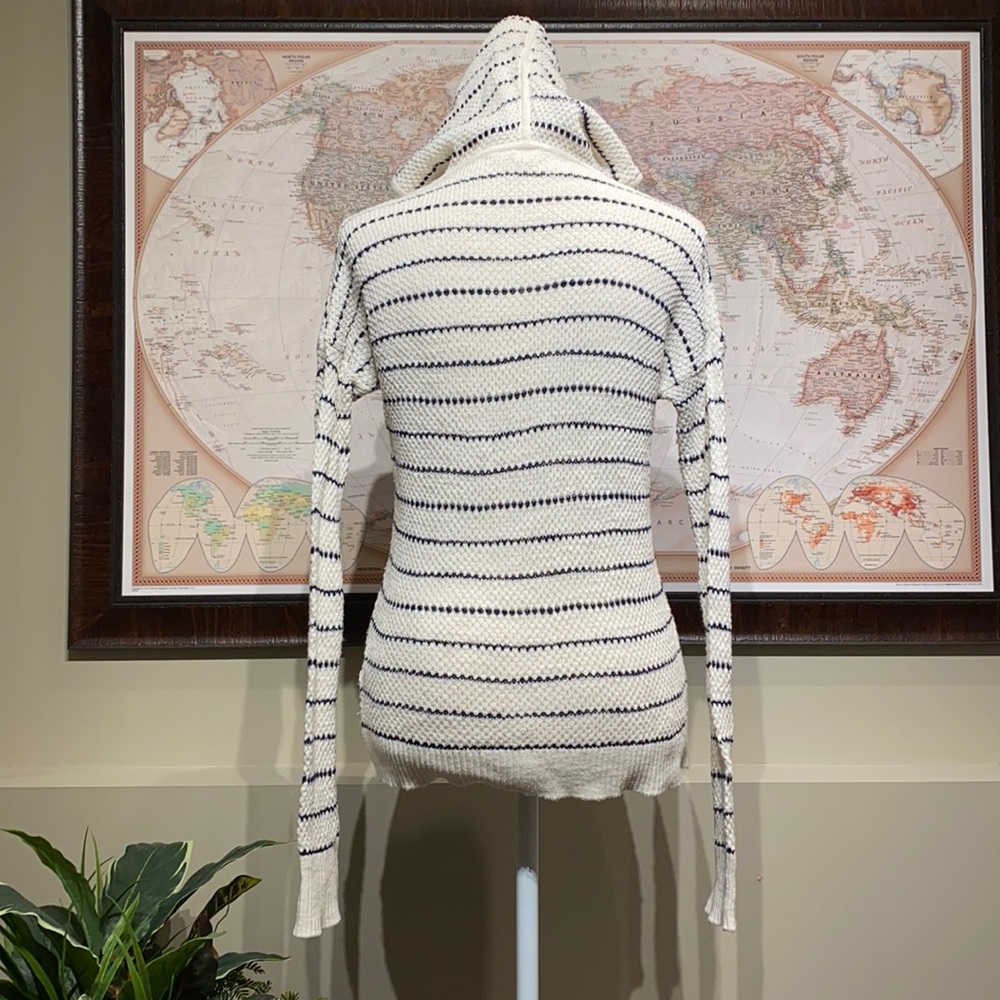GAP Knit Hoodie - Picture 10 of 16